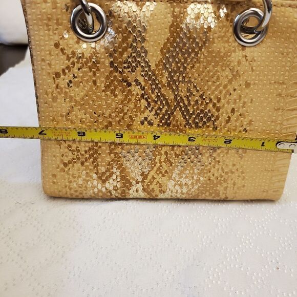 Gold purse Chained Shoulder Strap - Picture 6 of 6
